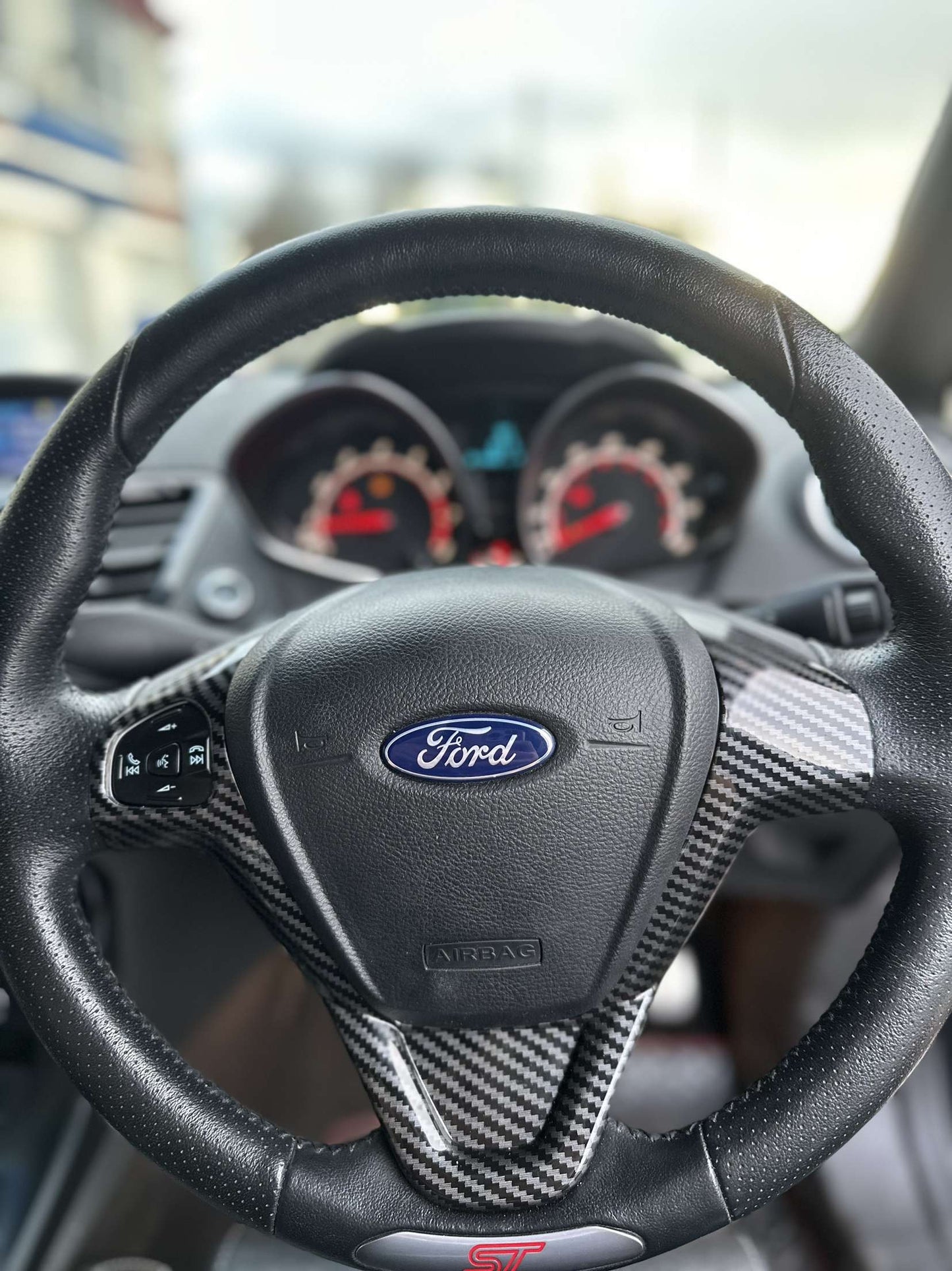 Carbon fibre steering wheel cover